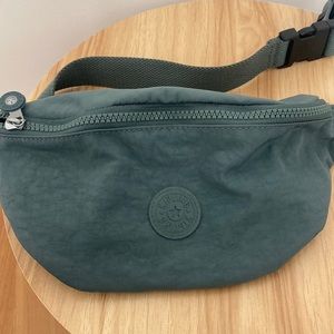 Kipling waist pack